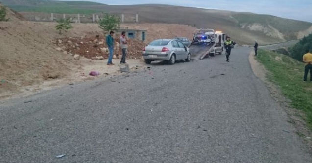 Motosiklet İle Otomobil Çarpıştı: 1 Ölü