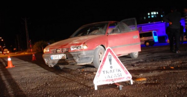 Motosikletle Otomobil Çarpıştı: 2 Yaralı