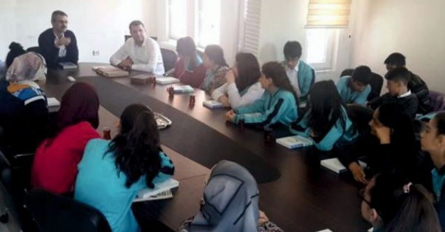 Öğrenciler ilçe Müftüsü Çevik ile bir araya geldi