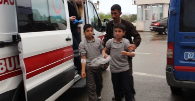 Ortaokul öğrencileri zehirlenme şüphesiyle hastaneye kaldırıldı