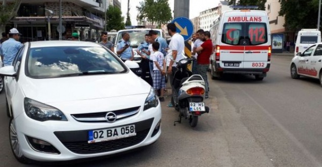 Otomobil ile motosiklet çarpıştı: 1 yaralı