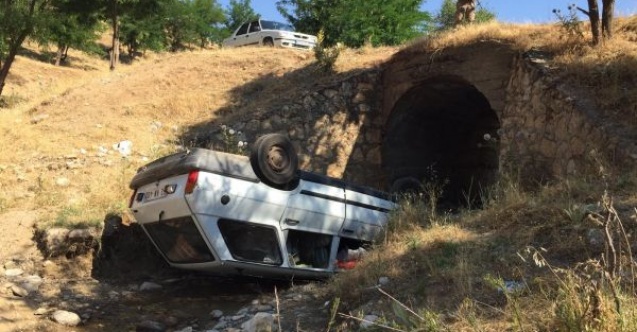 Otomobil köprüden dereye uçtu: 4 yaralı