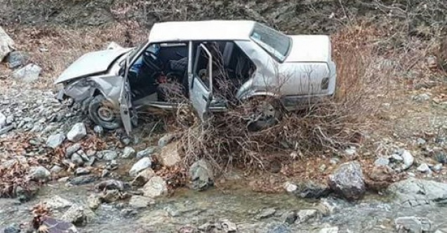 Otomobil şarampole uçtu: 3 yaralı
