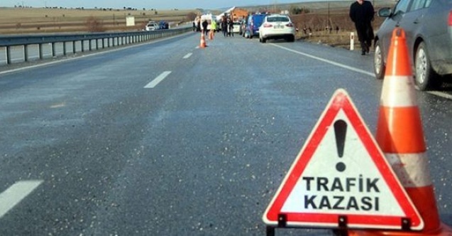 Otomobil şarampole yuvarlandı: 1 ölü, 3 yaralı