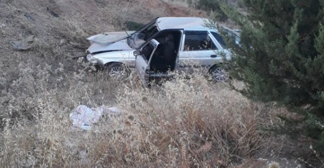 Otomobil şarampole yuvarlandı: 3 yaralı