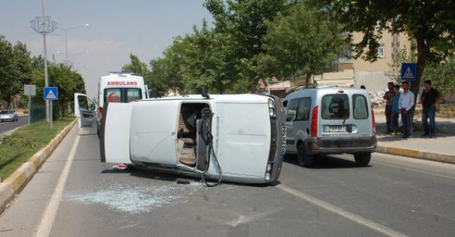 Otomobil Takla Attı: 2 Yaralı