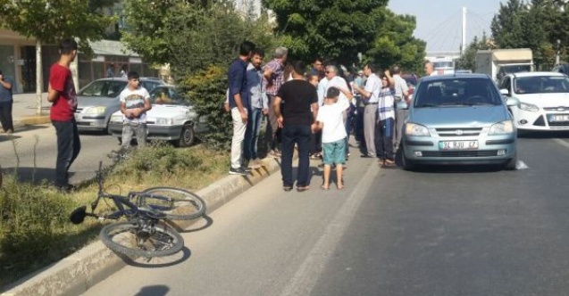 Otomobilin çarptığı çocuk yaralandı