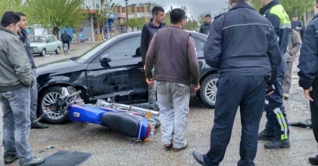 OTOMOBİLLE MOTOSİKLET ÇARPIŞTI: 1 YARALI