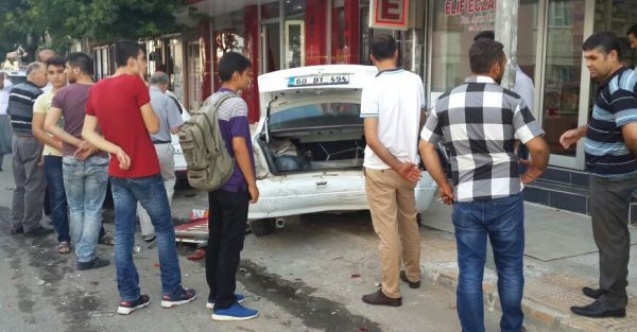 Park Halindeki Otomobile Çarparak Durabildi