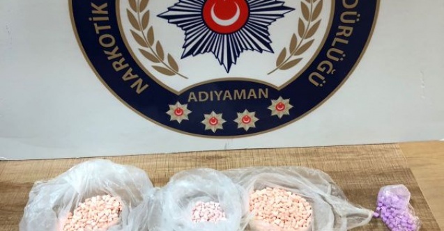 Polis, 700 adet uyuşturucu hap ele geçirdi