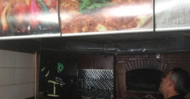 Restoranın mutfak bölümünde yangın