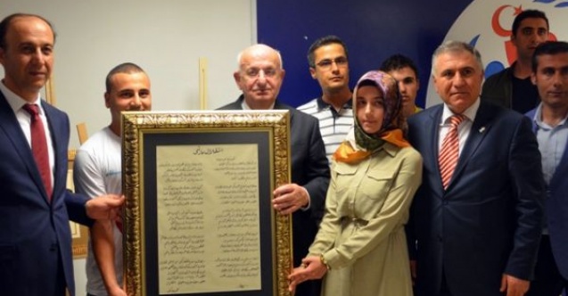 TBMM Başkanı Kahraman gençlerle bir araya geldi