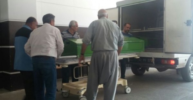 Telefon kablosuyla yaşamına son verdi