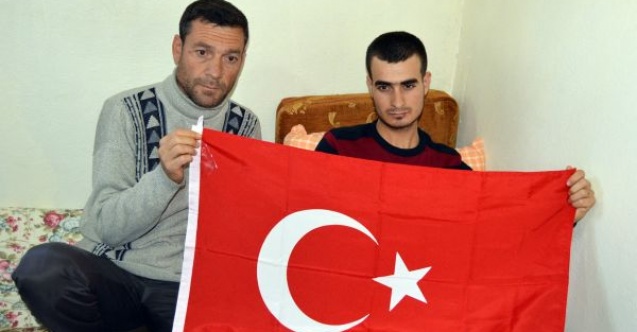 Teröristlerle girilen çatışmada yaralanan asker baba evine getirildi