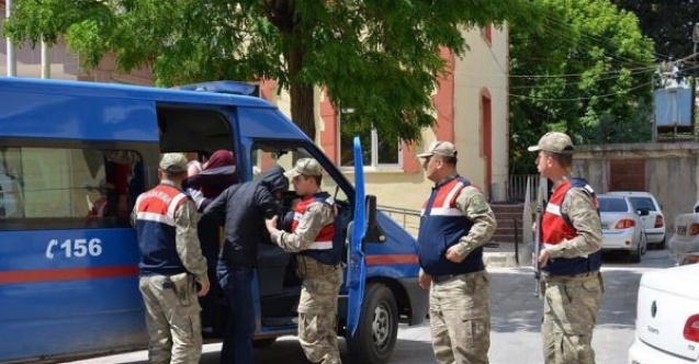 Uyuşturucu kullanan şahıslara suçüstü: 5 gözaltı