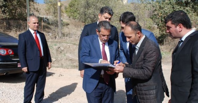 Vali Kalkancı Gergerde köy yollarındaki çalışmaları denetledi