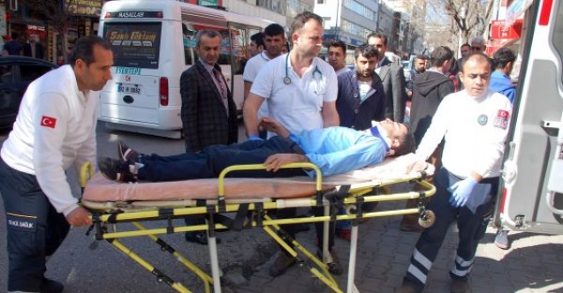 Yayaya Çarpmamak İçin Elektrikli Bisikleti Devirdi: 1 Yaralı