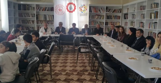 Yazar şair Çelik okurlar ile buluştu