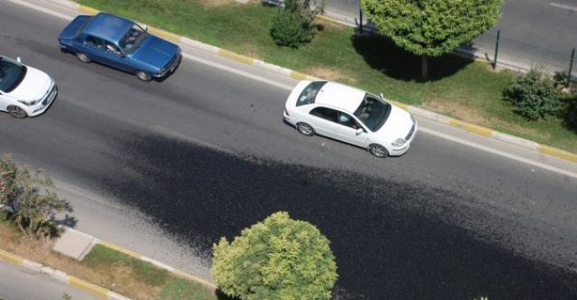 Yere Dökülen Asfalt Kazaya Davetiye Çıkardı
