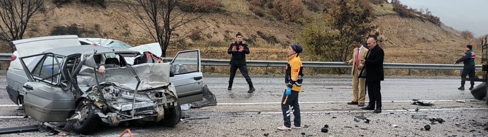 Tır dehşet saçtı: 2 ölü, 2 yaralı