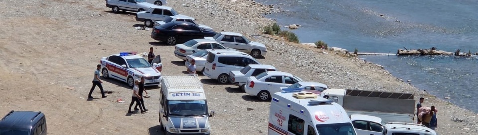 Boğulma tehlikesi geçiren 2 çocuk kurtarıldı